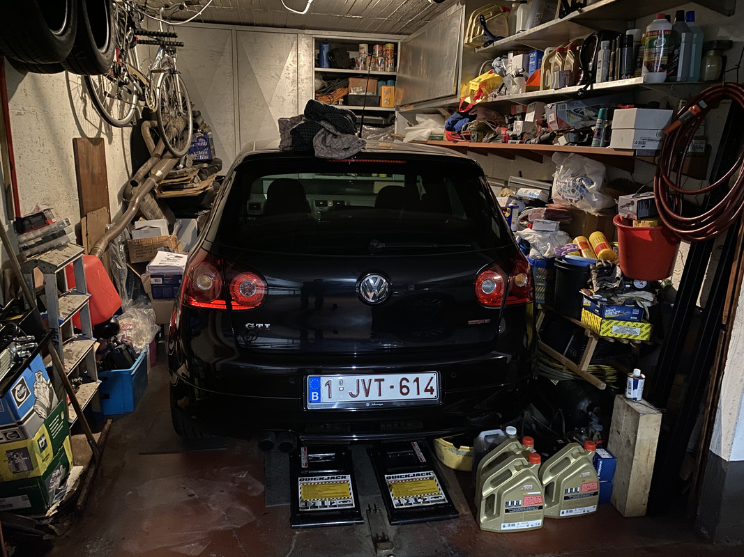 D0C3A103-2F28-43D8-BF6B-DF1530EFFF2F