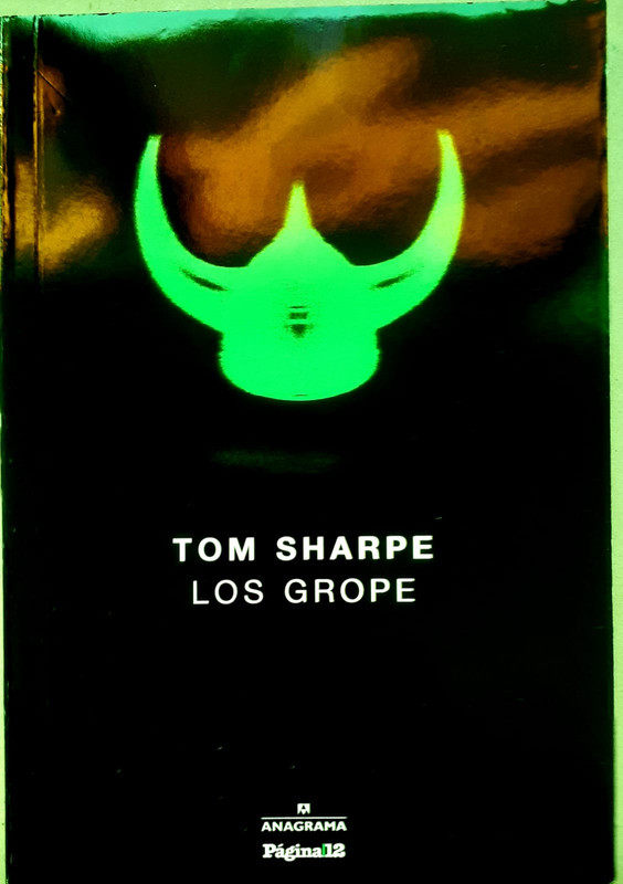 LOS GROPE, TOM SHARPE