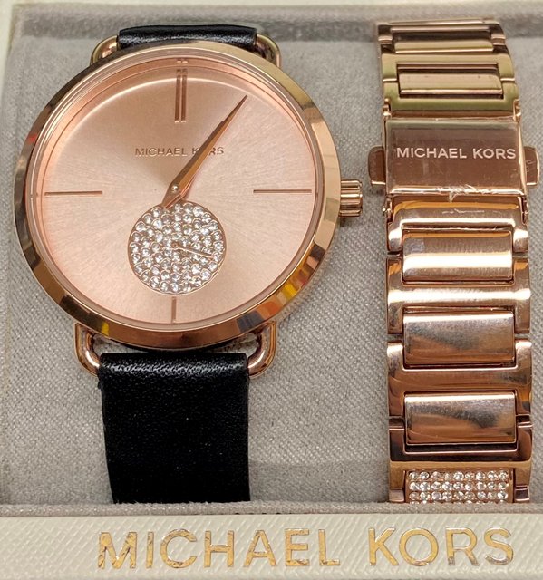 特別価格! 稀少 Michael Kors Jaryn 星 ローズゴールド MK3816 稀少 Michael Kors Jaryn 星 ローズゴールド MK3816 腕時計