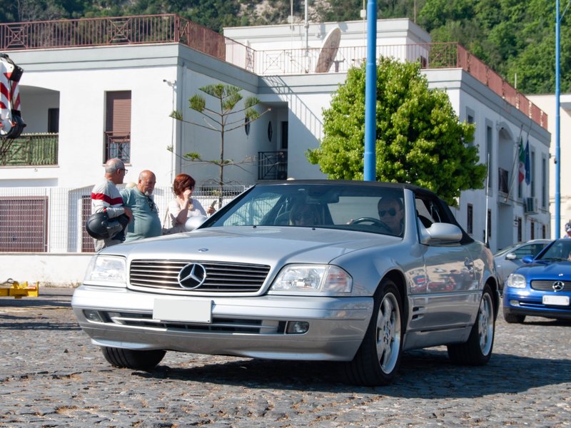 13-Mercedes-Benz-SL-R129-320-98-1