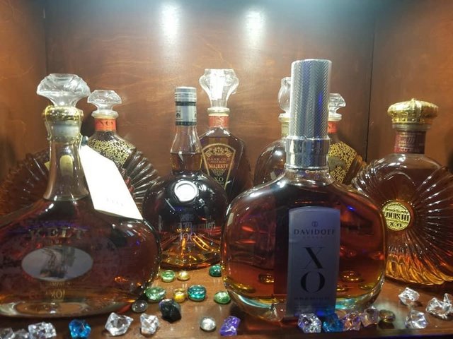 6215EBC2-B6FF-479C-9223-744DB7EC101D