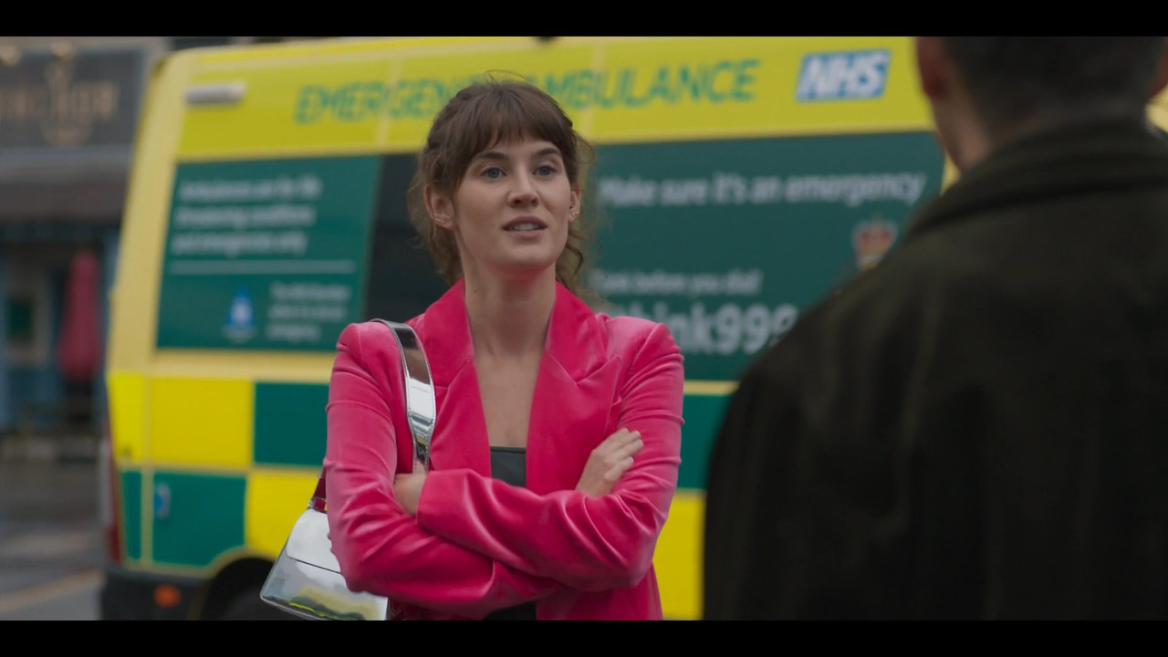 2023-04-08_21_35_BBC1_Casualty_37x26_Welcome-to-the-Warzone.mp4_snapshot_00.52.41.651