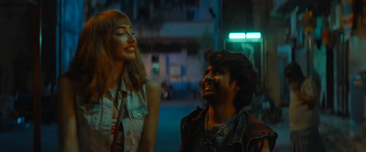 Taaza Khabar (2023) Season 1 [Hindi + Tamil + Telugu + Malayalam + Kannada] WebRip 480p, 720p ESub - Complete Screenshot