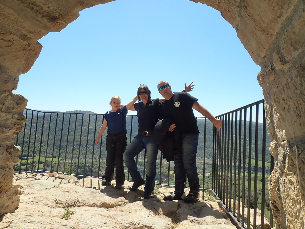 3E691A8B-7570-49B3-A3B0-5A12EBB2E778