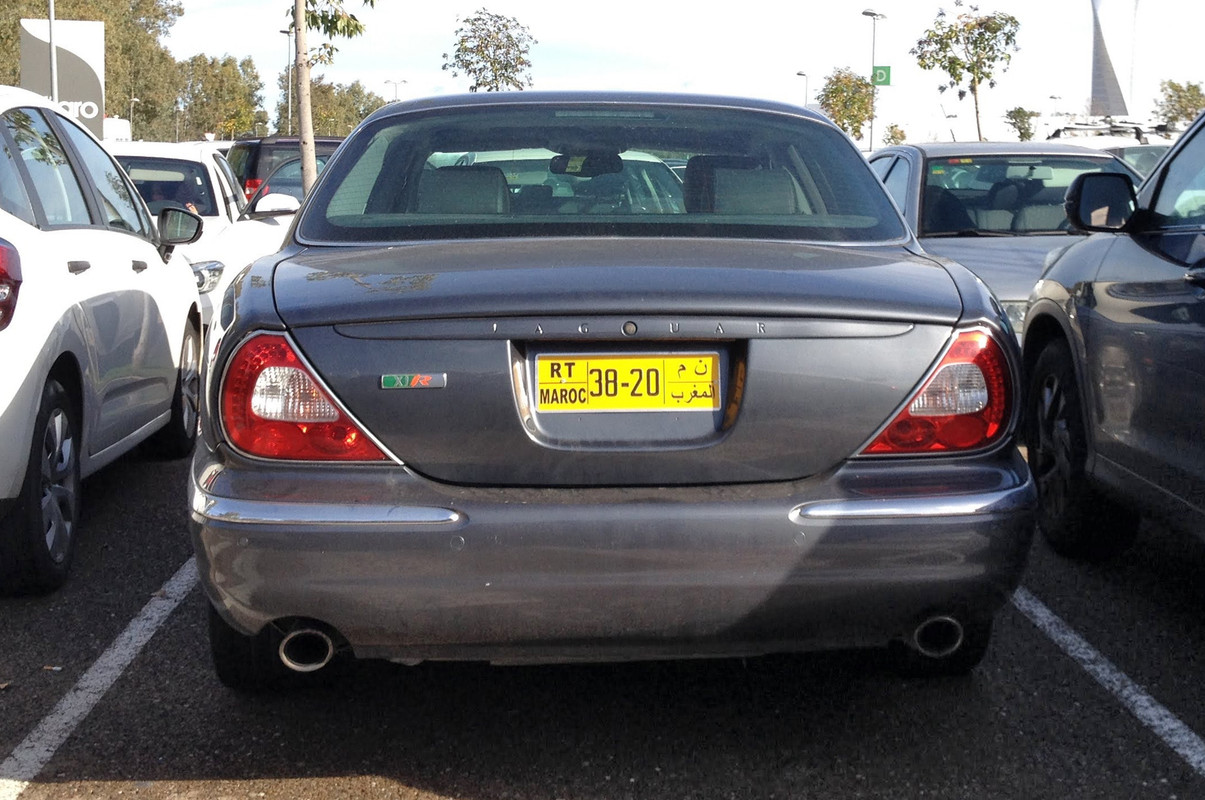 IMG-8649-jaguar-xjr-x350-mk4.jpg