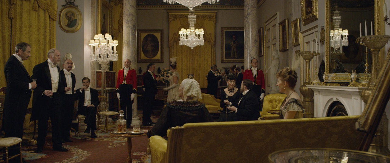 Victoria & Abdul 2017 (1080p x265 10bit Tigole).mkv_snapshot_01.