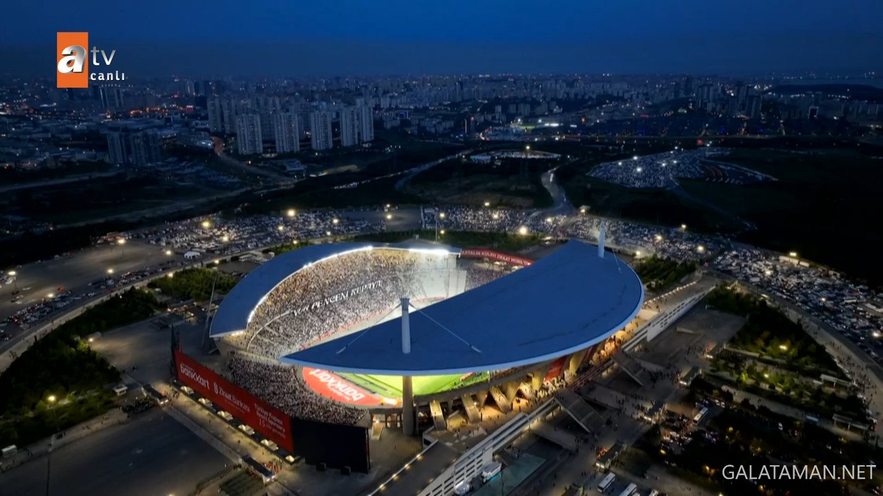 [Image: 05-23-18-40-01-ATV-FHD-Besiktas-vs-Trabz...44-400.jpg]