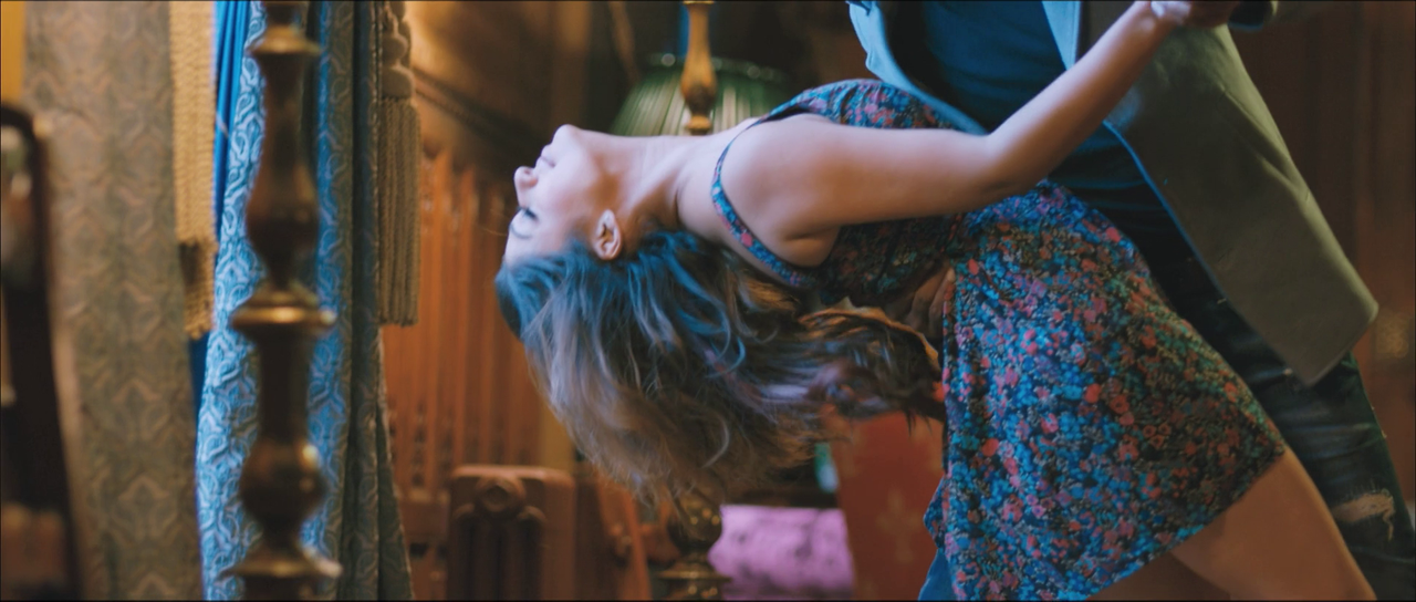 vlcsnap-2024-12-19-21h17m54s230