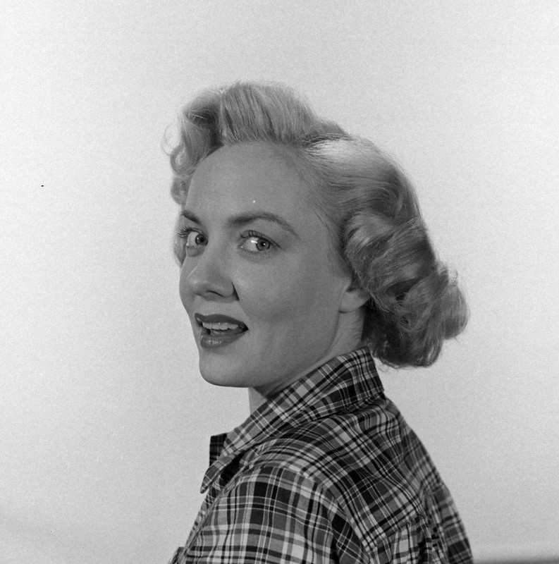 Audrey_Totter_a52