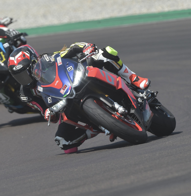 2853CE9A-F0F9-4AC4-8DF3-76A29F6DD931