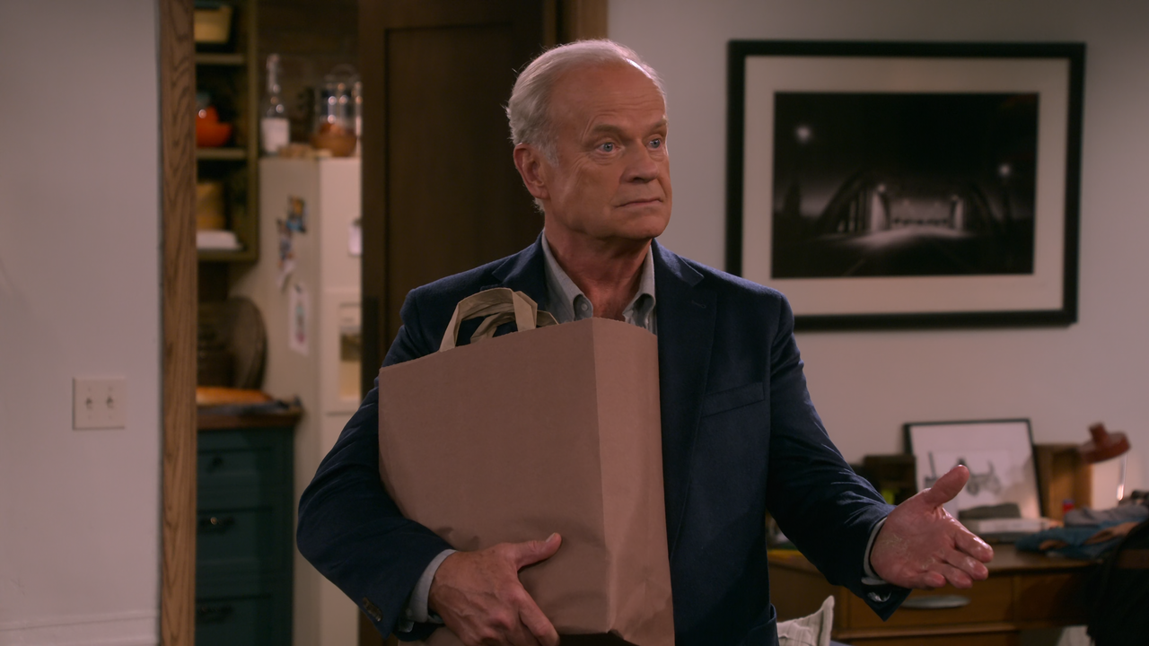 Frasier.(2023).S01E01.The.Good.Father.2160p.10bit.AMZN.WEB-DL.DDP5.1.HEVC-Vyndros.mkv_snapshot_12.40