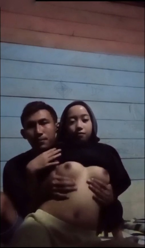 Indonesian Hijabi Girl Riding on Indian Boyfriend Dick Indonesian Hijabi Girl Riding on Indian Boyfriend Dick