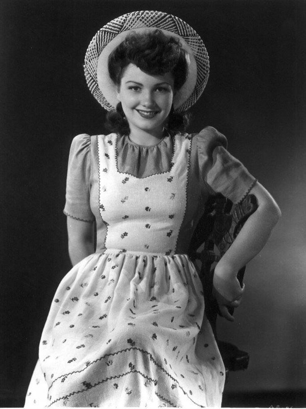 Anne_Baxter_a52