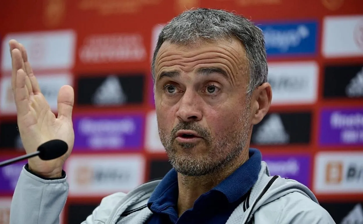 Luis Enrique ve normal que jugadores tengan relaciones sexuales en el Mundial