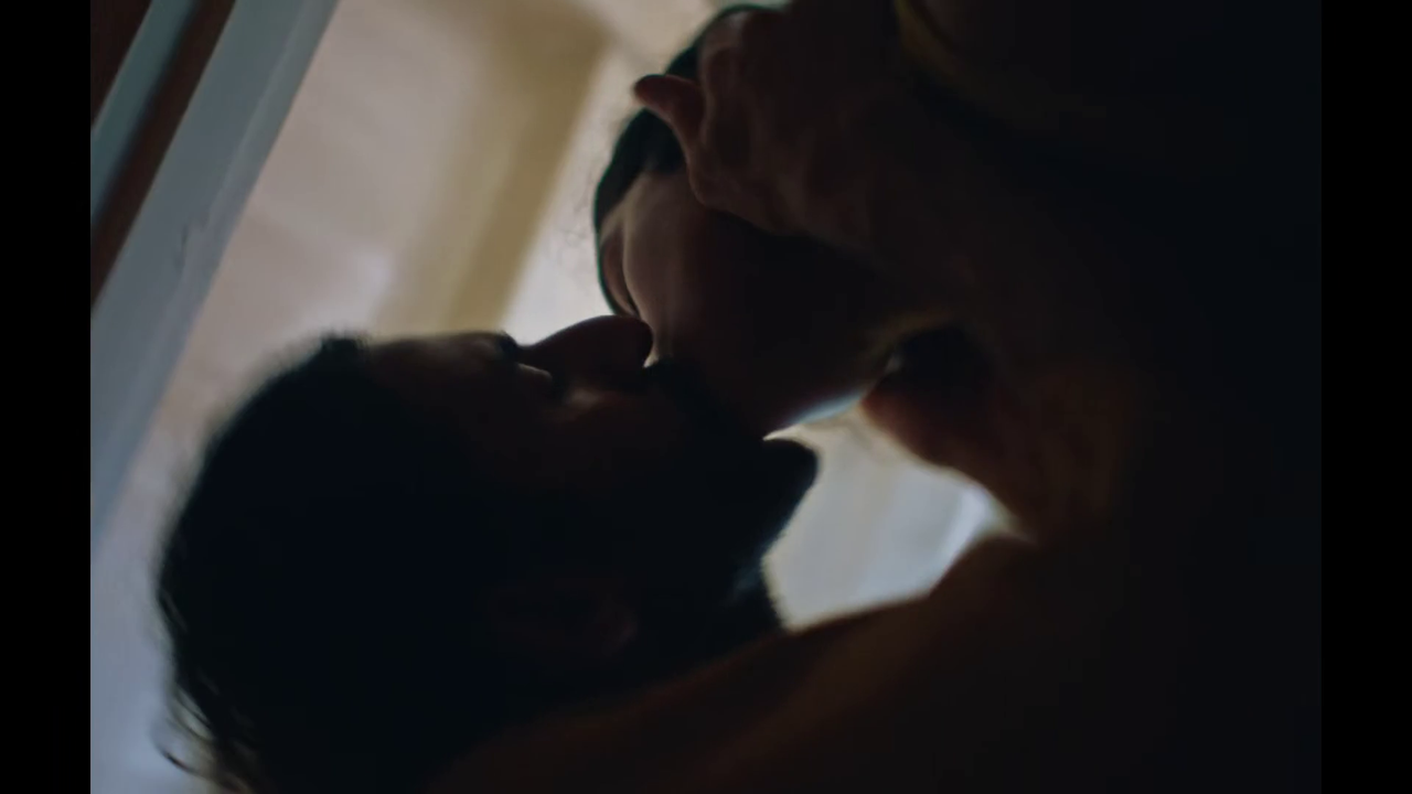 [Image: vlcsnap-2025-12-21-22h13m37s666.png]