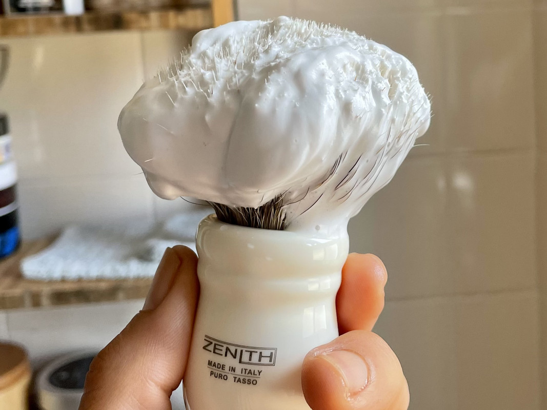 F252314F-68DD-47E0-8A01-B950D1CDD02A