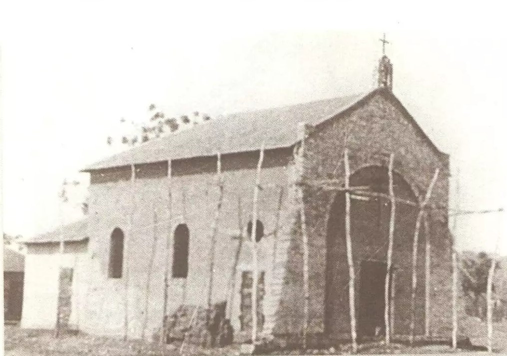 Inicio da construção da Igreja São José, em Cassilândia. (Foto: Divulgação)