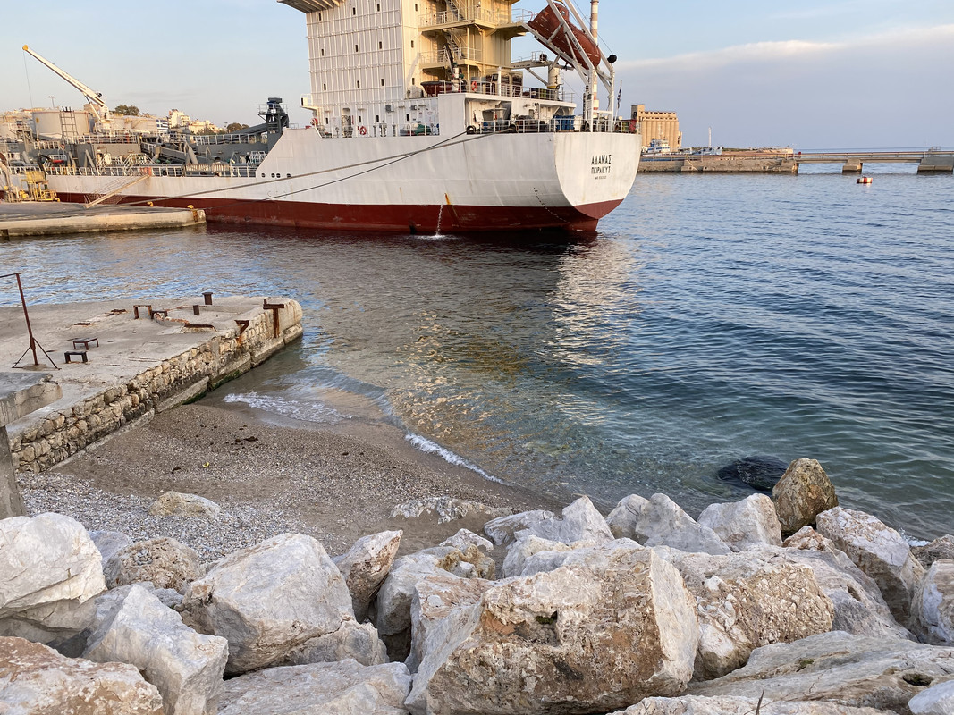 E5AC6795-4DC4-4C37-9A06-34BE9B8CD113