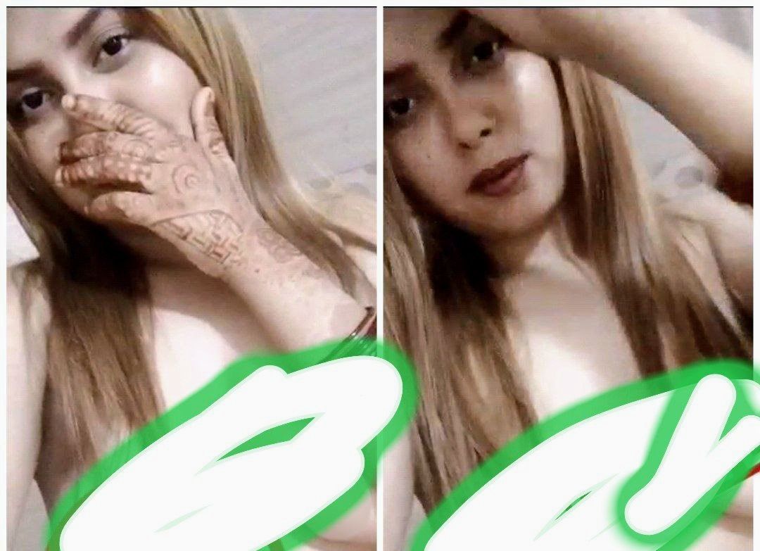 Hot desi model showing her boob And rubbing exclusive viral video