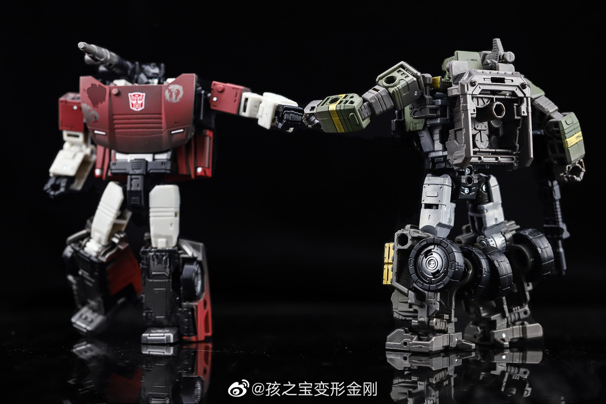 WFC-Netflix-Hound-Sideswipe-02