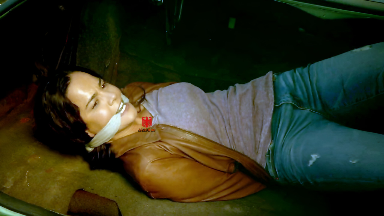 Alice Braga 5 - Queen Of The South S01E10