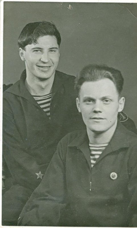 электрик Федотов А.А. и Казимир Ватневич, февраль 1944г.