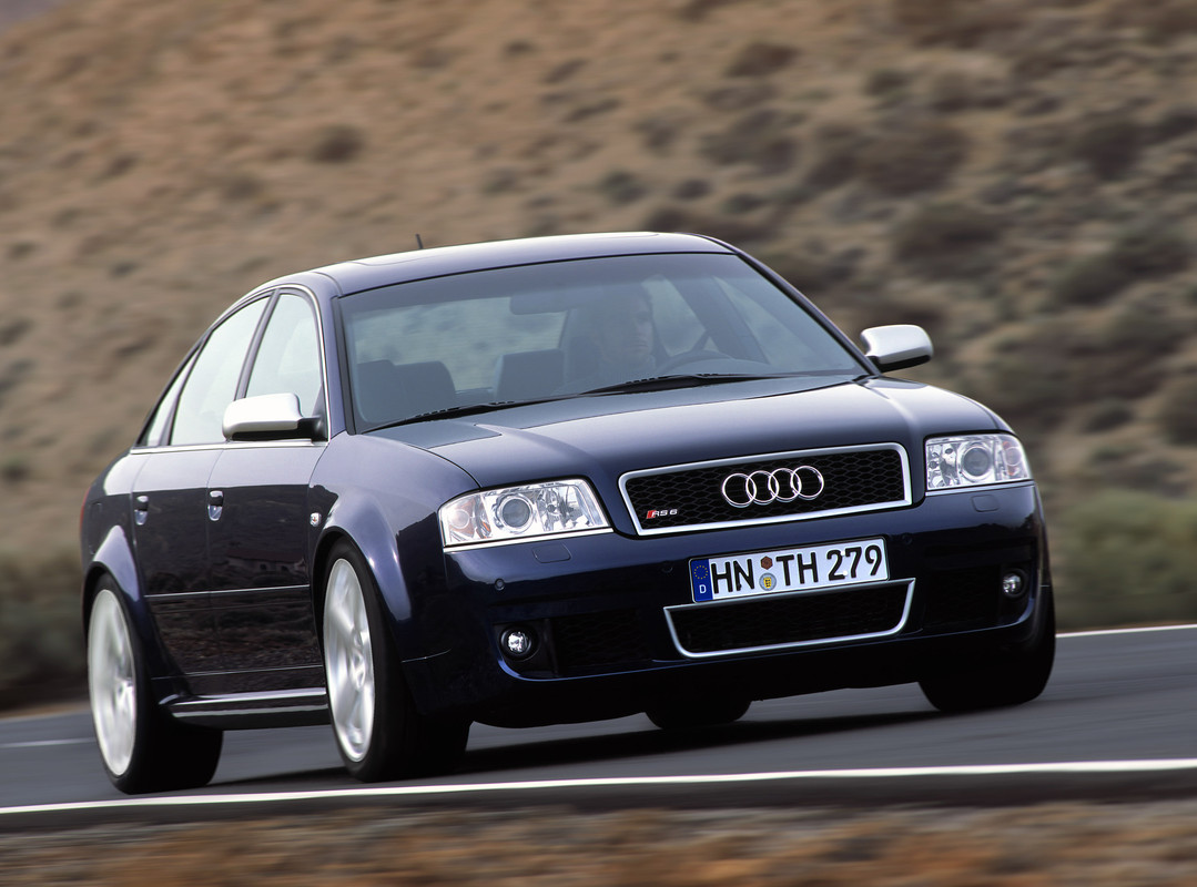 Audi-RS-6-2002_1