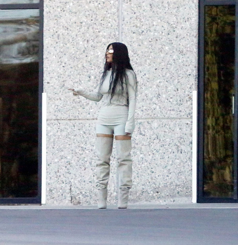kim-kardashian-at-a-studio-in-calabasas-06-11-2018-7