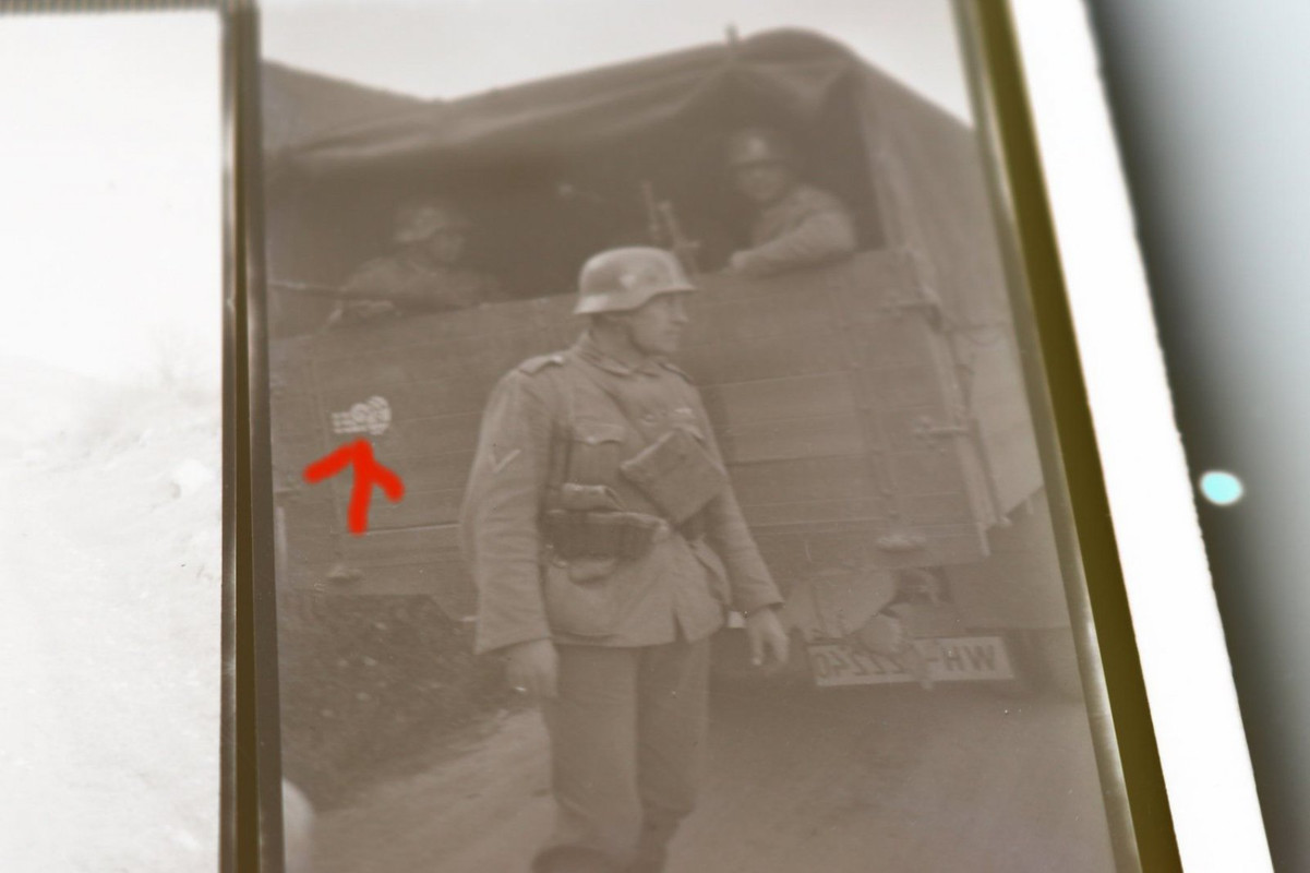 alte Negative - Soldaten - Panzer - Balkan-Gebiet (2)