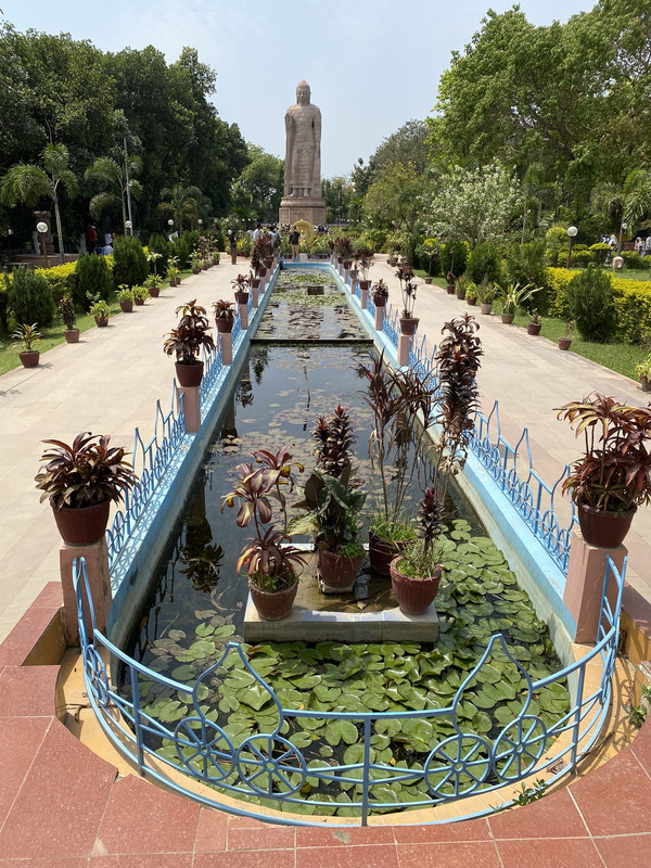 Etapa 16 - De Varanasi a Sarnath: Explorando la espiritualidad. - India: Un viaje esperado después de la pandemia (7)