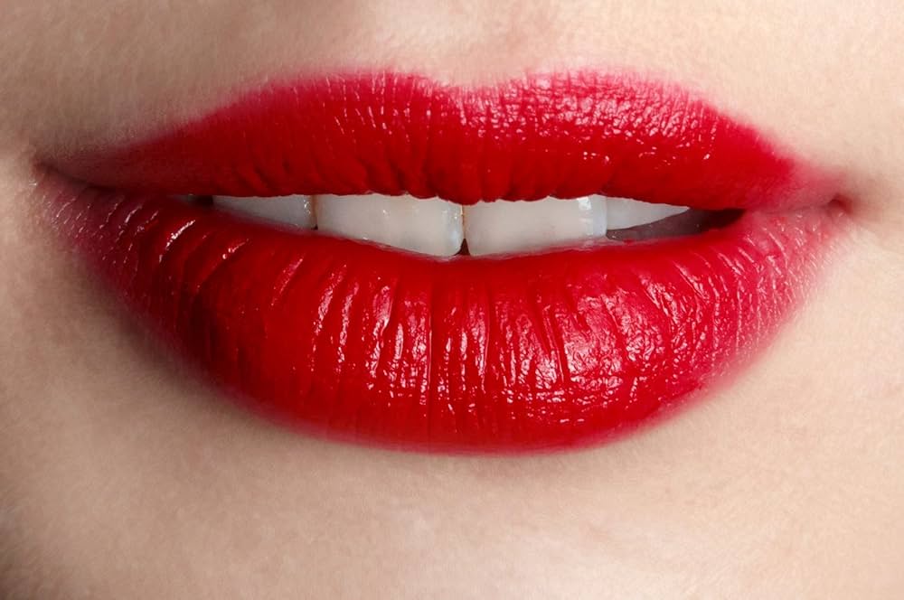 How To Apply Lipstick Perfectly
