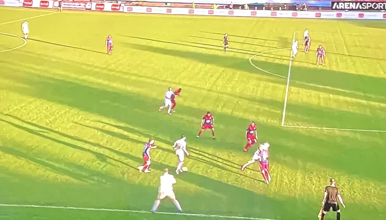 F039DEEA-7DCA-4CFB-AAF0-B8E9BFB57465