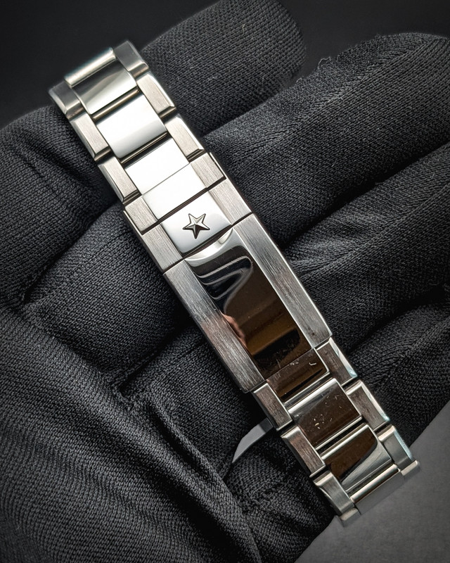 PXL 20251212 025403348 PORTRAIT ORIGINAL