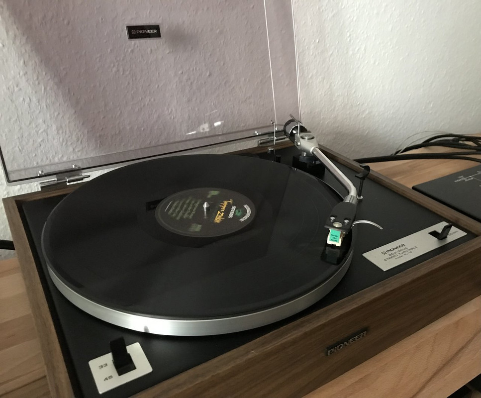 67172525-8ED8-47FF-8F8D-813D722F6474