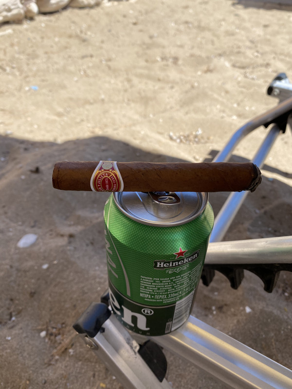 1BA644EE-A2F9-4C70-A000-A8E8A4E9DE06