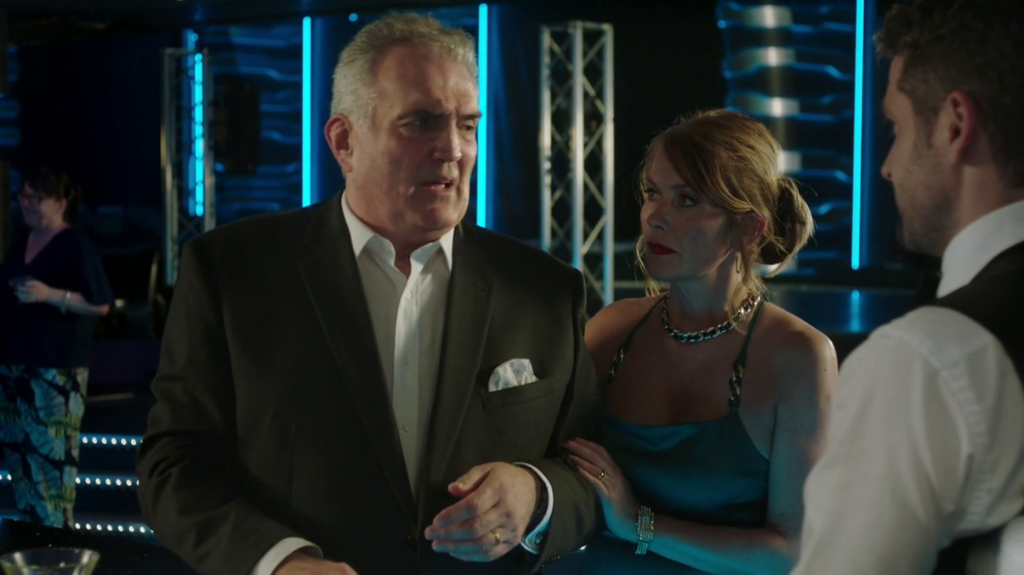 [Image: rxhox262q2jy.png]