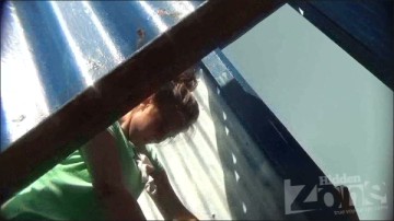 [Image: Voyeur10125074349.jpg]