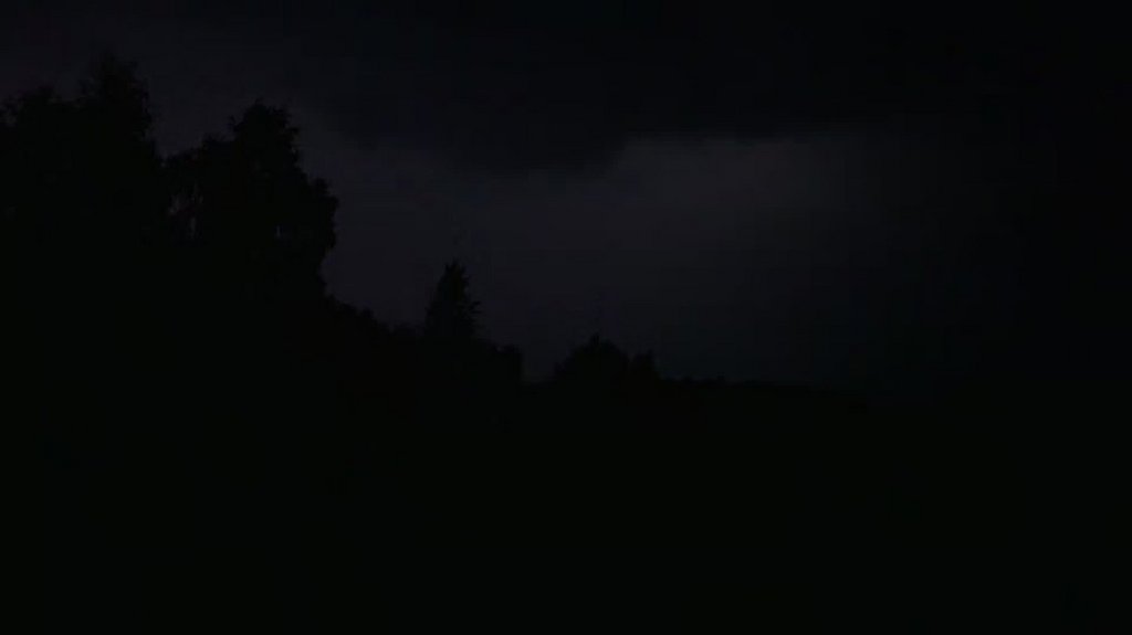 [Image: h64lanvdw4q1.jpg]