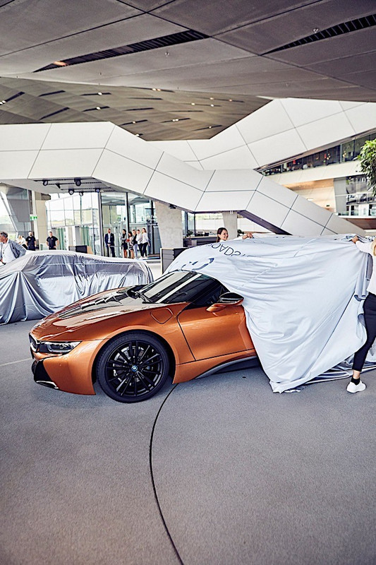 BMW i8 Roadster First Edition (5)