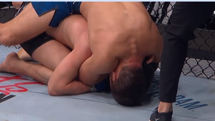 18:0! Шавкат Рахмонов удуши Стивън Томпсън