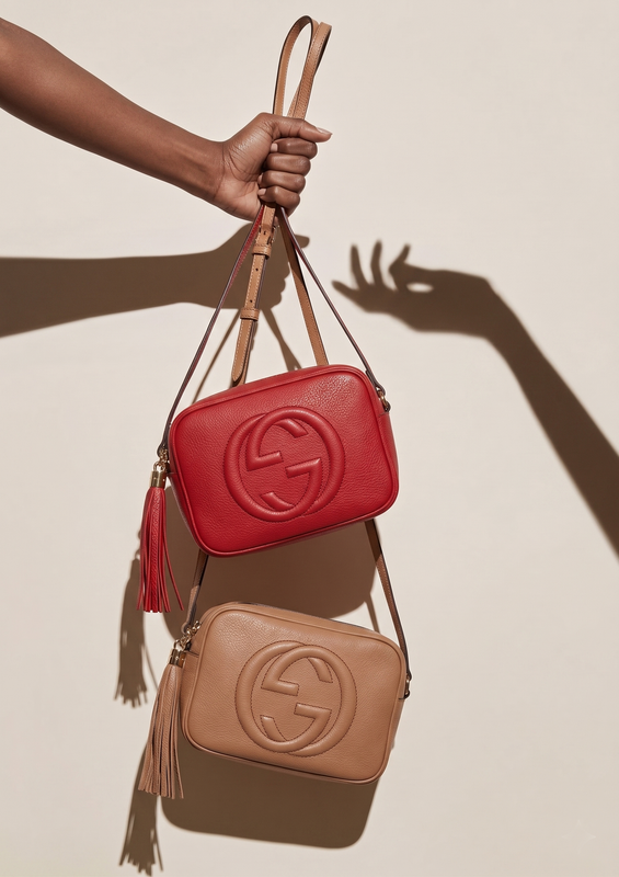Bolsas de luxo penduradas