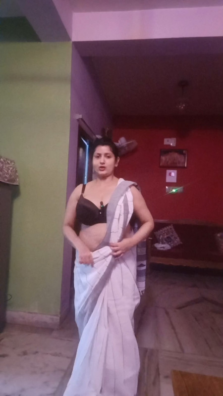 Busty bengali lady sexy breasts and navel in black satin bra mkv snapshot 00 30 000