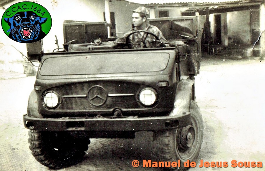 Eu-com-o-Unimog-que-ficou-destruido-numa-mina-em-Casselole-1