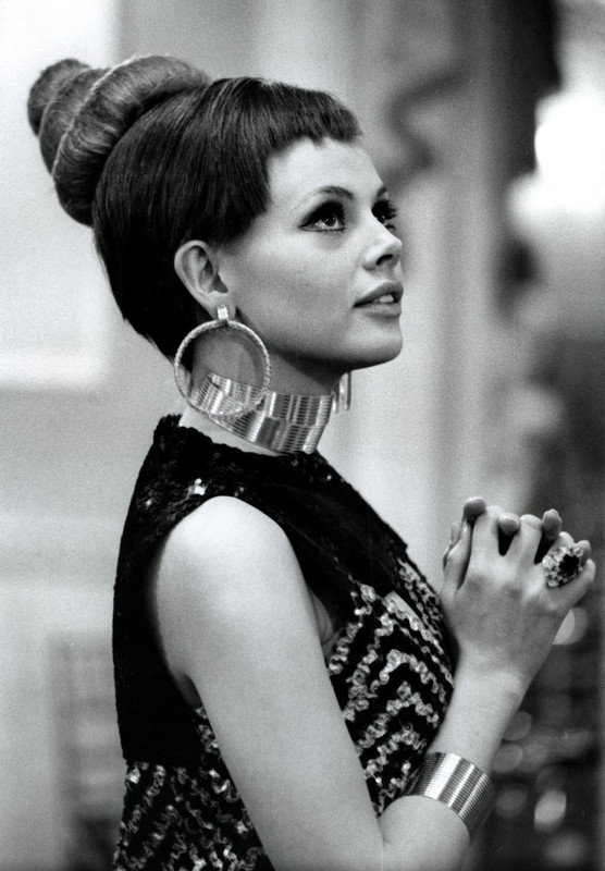 Britt_Ekland_mc91