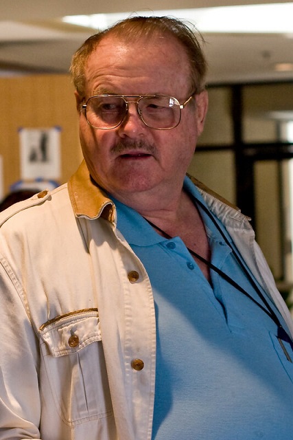 Dr-Jerry-Pournelle-at-Bay-Con-2006-cropped