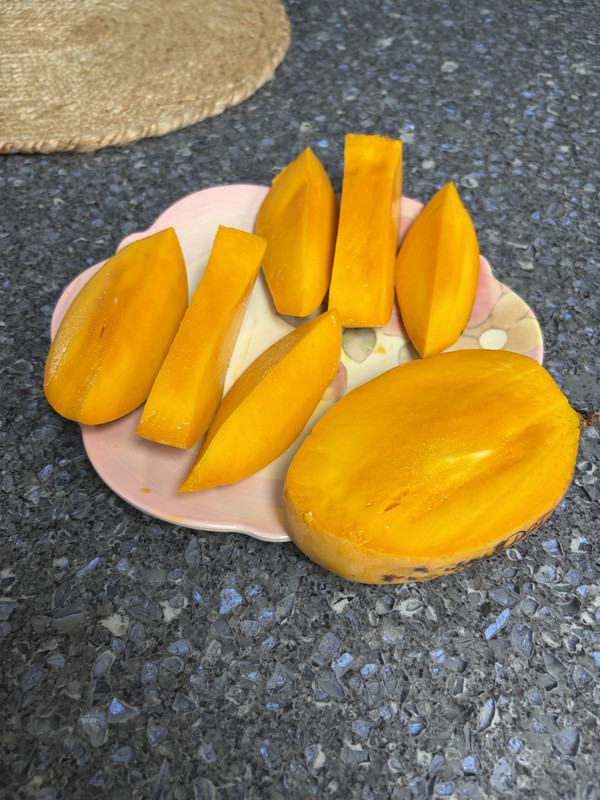 Dot mango3