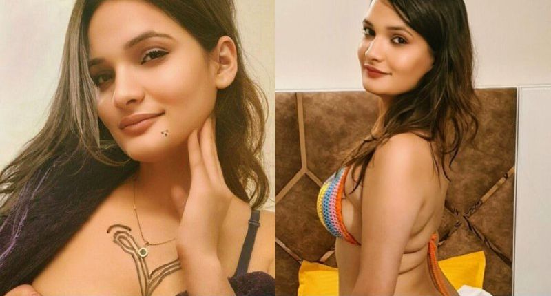 Horney desi girl teasing flashing her boobs