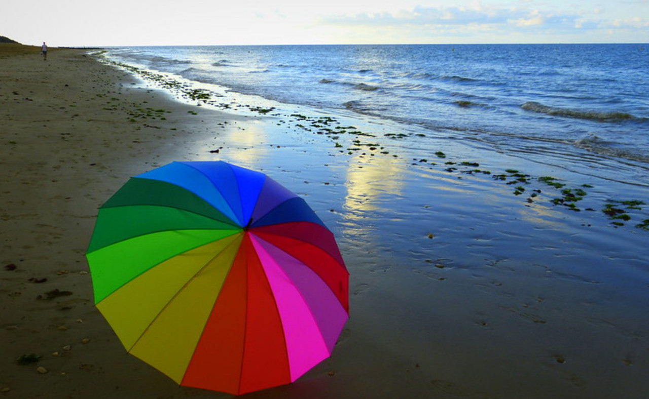 multi-umbrella-beach.jpg