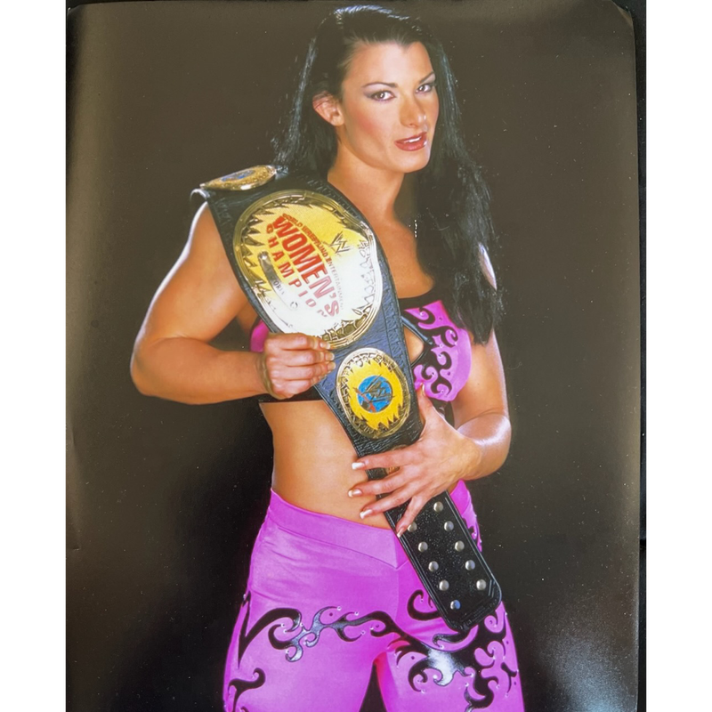LMVWN-8x10-Pink-Gear-WWEWomens