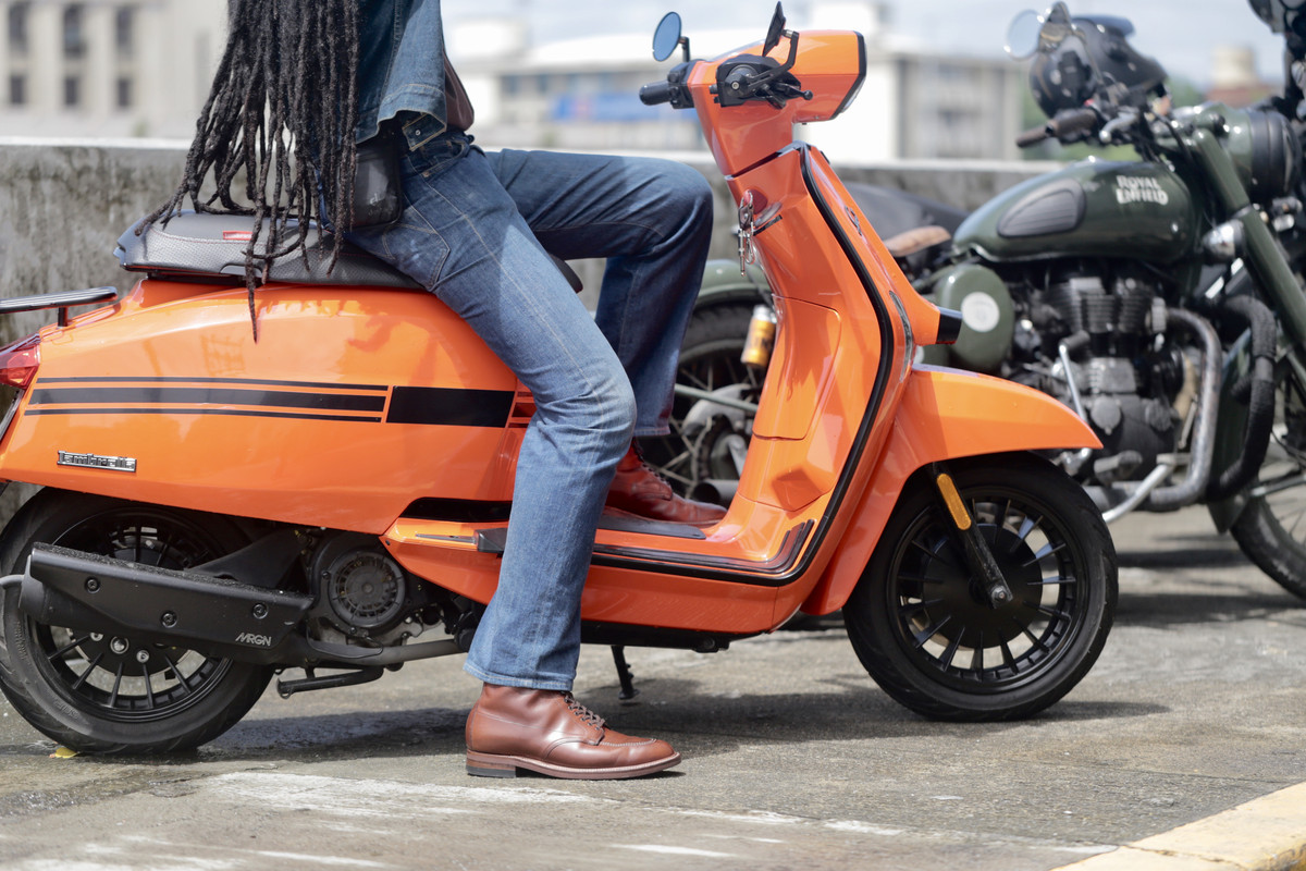 5D61CF98-1243-4DC1-AE30-1D7F899AD613